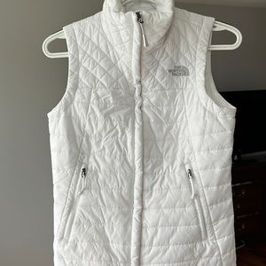 North face quilted vest XS great condition